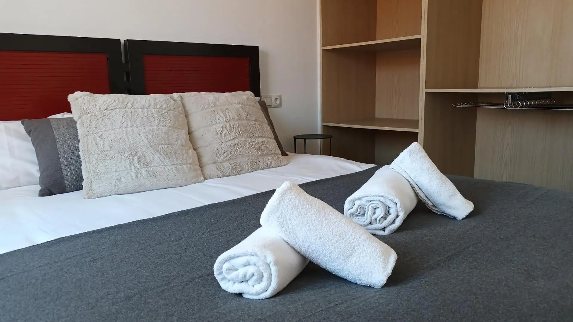 Apartamento Vacacional Cuarteles Málaga 0*,  Spanyolország